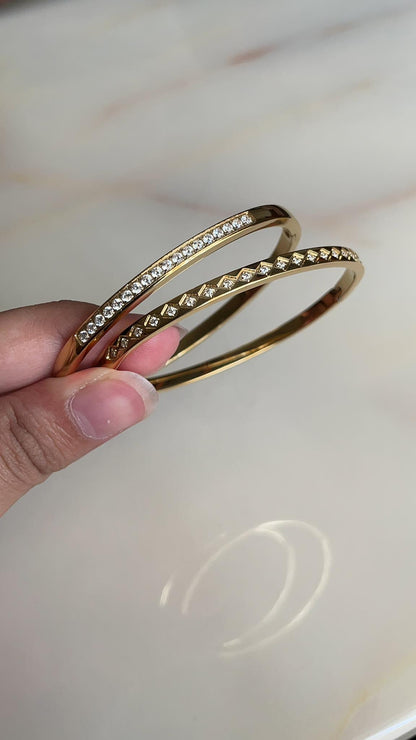 Inlaid Shiny Bangle